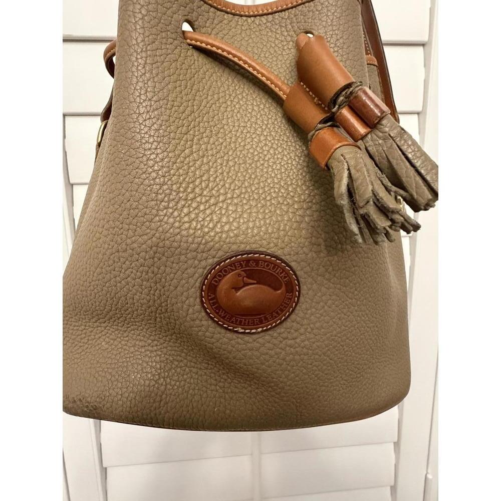 vintage Dooney & Bourke All-Weather Leather drawstring bucket bag in the taupe - Picture 5 of 15